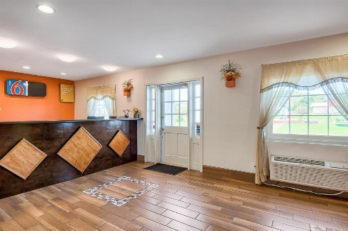 Motel 6-Harrisonburg, VA - South image 26