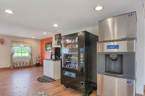 Motel 6-Harrisonburg, VA - South image 4